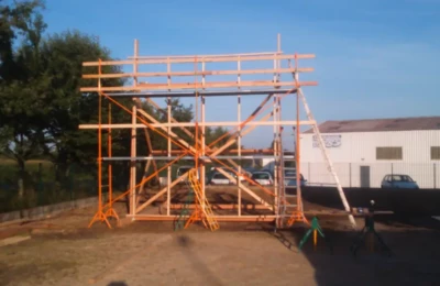 Préparation de la pose Un échafaudage en bois